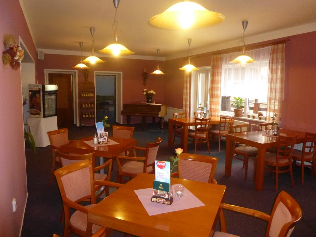 Hotel Zatisi Františkovy Lázně Екстериор снимка